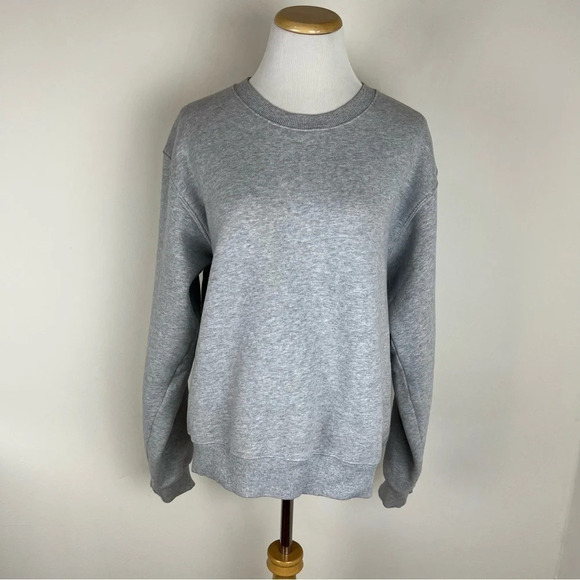 Aritzia TNA Cozy Perfect Fleece Crewneck Gray Sweatshirt Top Size M B9 - Picture 1 of 5